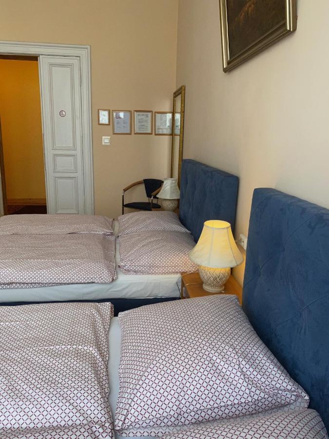 Gunia Guest house