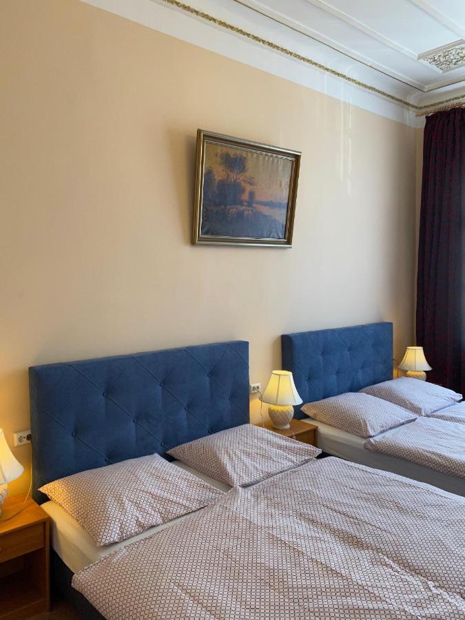 Gunia Guest house