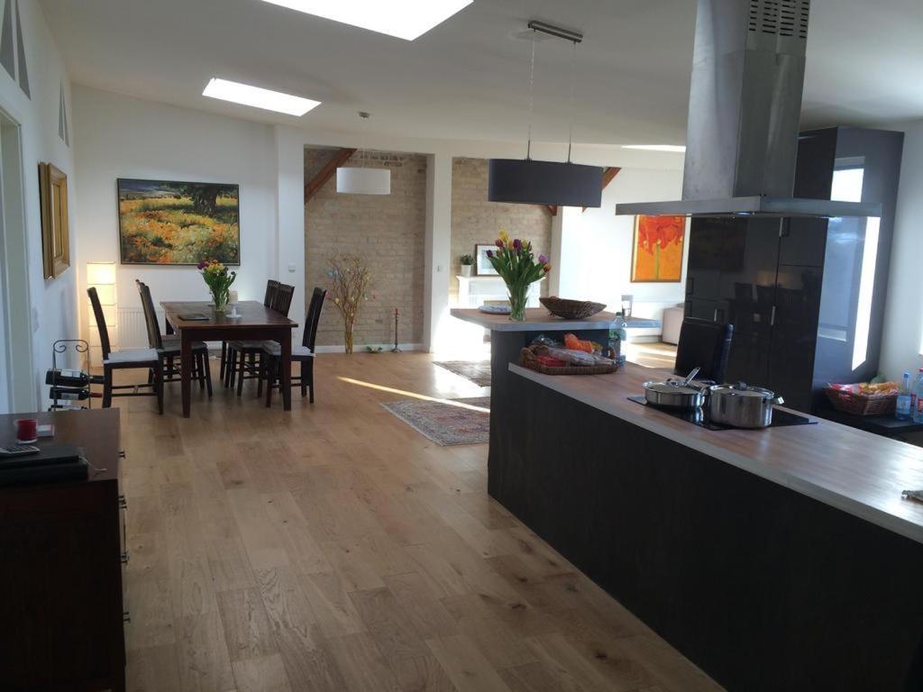 Apartment Feel At Berlin