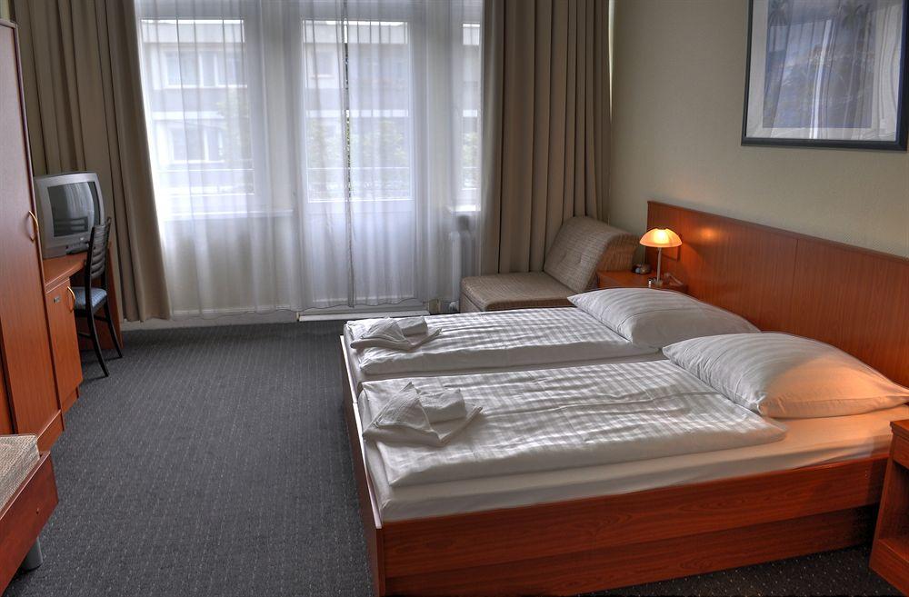 Hotel Selina West