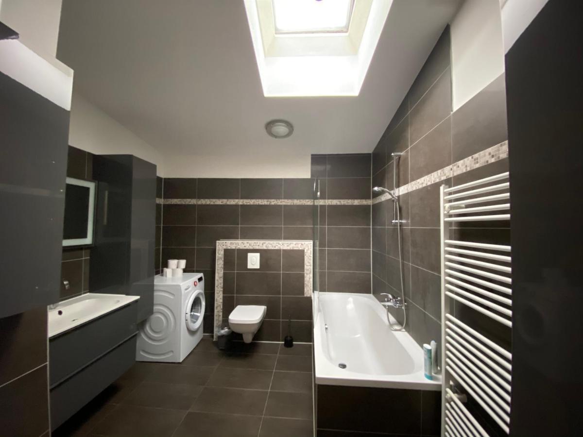 Apartment Feel At