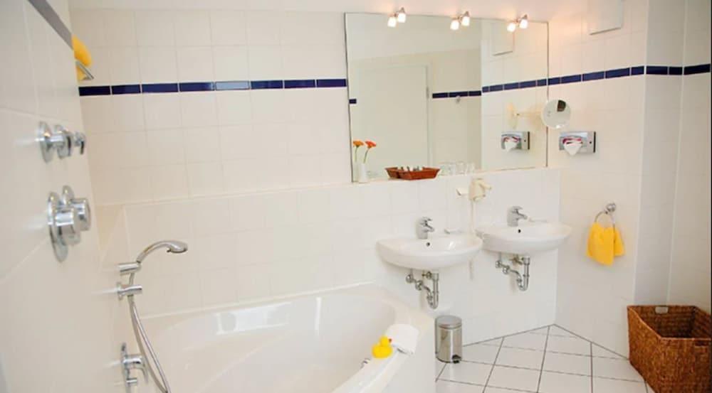 Hsh Mitte Aparthotel 4*
