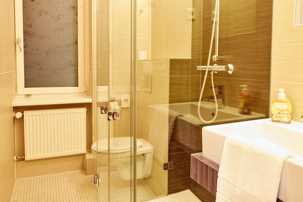 Mitte's Backpacker Hotel *
