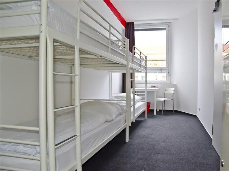 Check In Hostel *