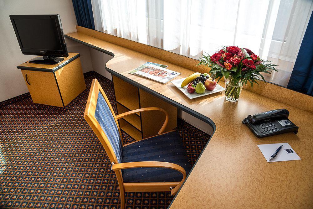 Hotel Dorint Airport-hotel Berlin-tegel 3*