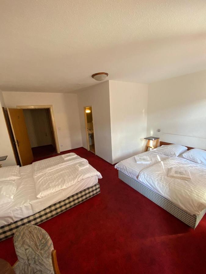 Maerkischer Hof 3*