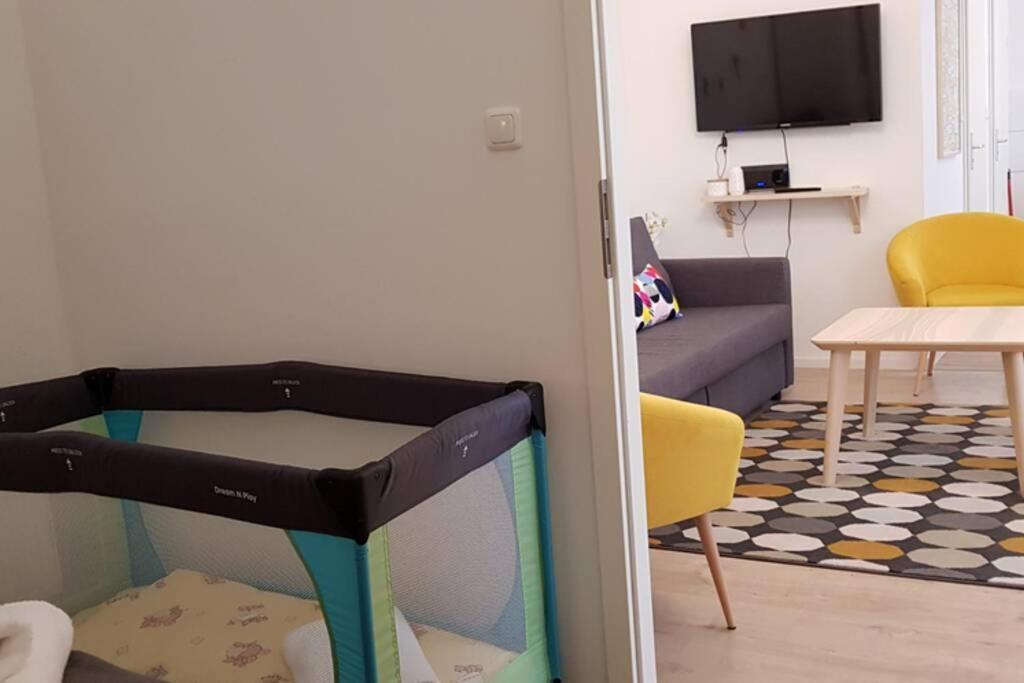 Apartment Near Shooping Center, 6 Guests Berlin