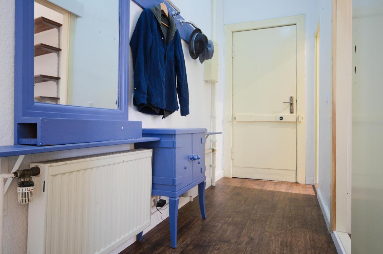 Altbauwohnung Mit 3 Badern Apartamento