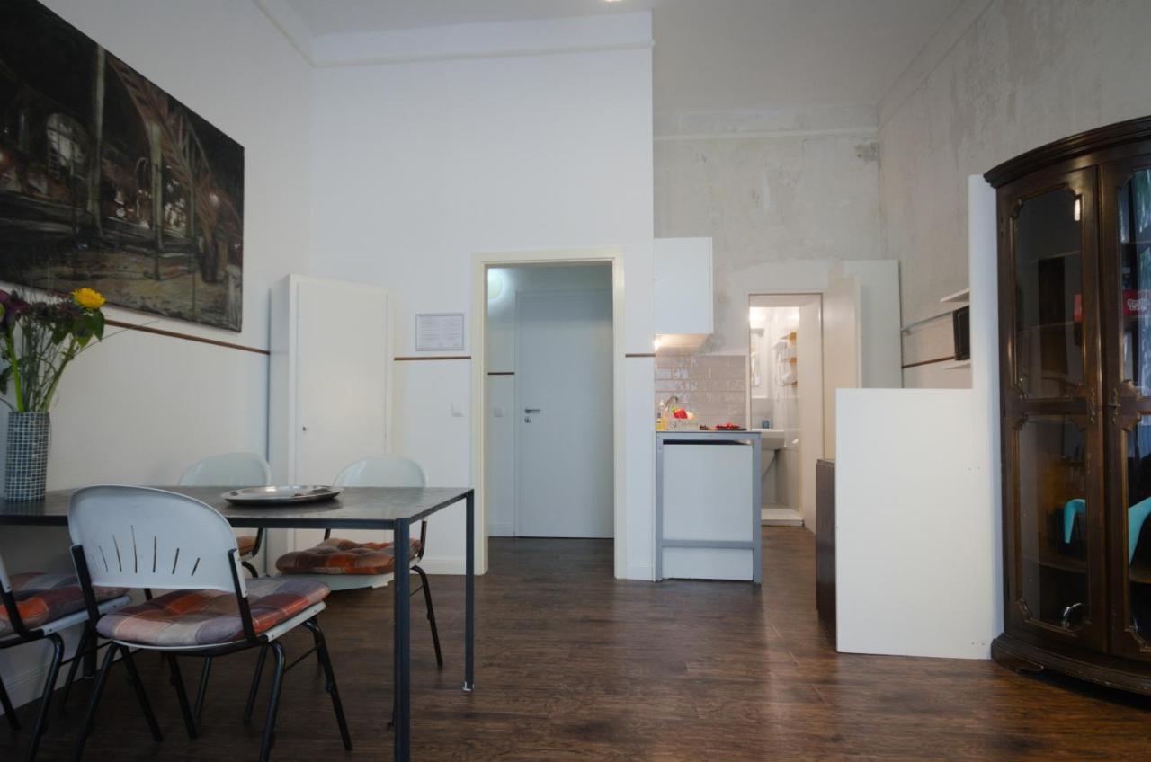 Apartamento Altbauwohnung Mit 3 Badern Berlim