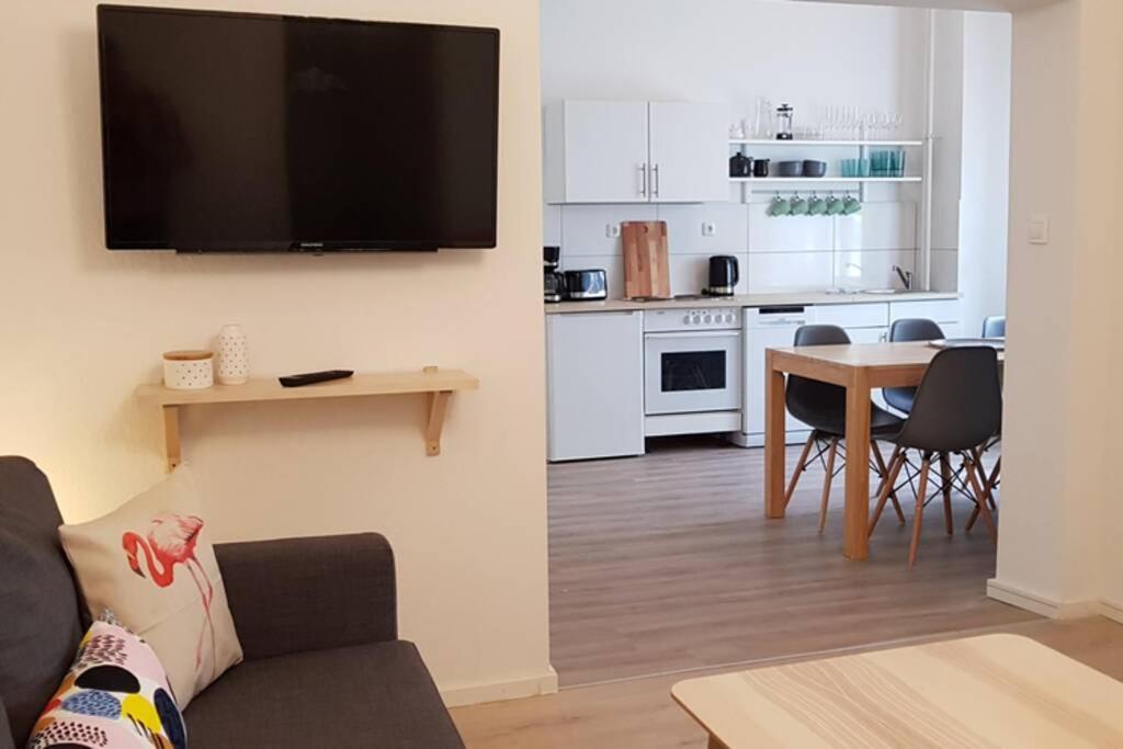 Apartment Near Shooping Center, 6 Guests *
