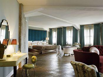 Soho House Hotel 5*
