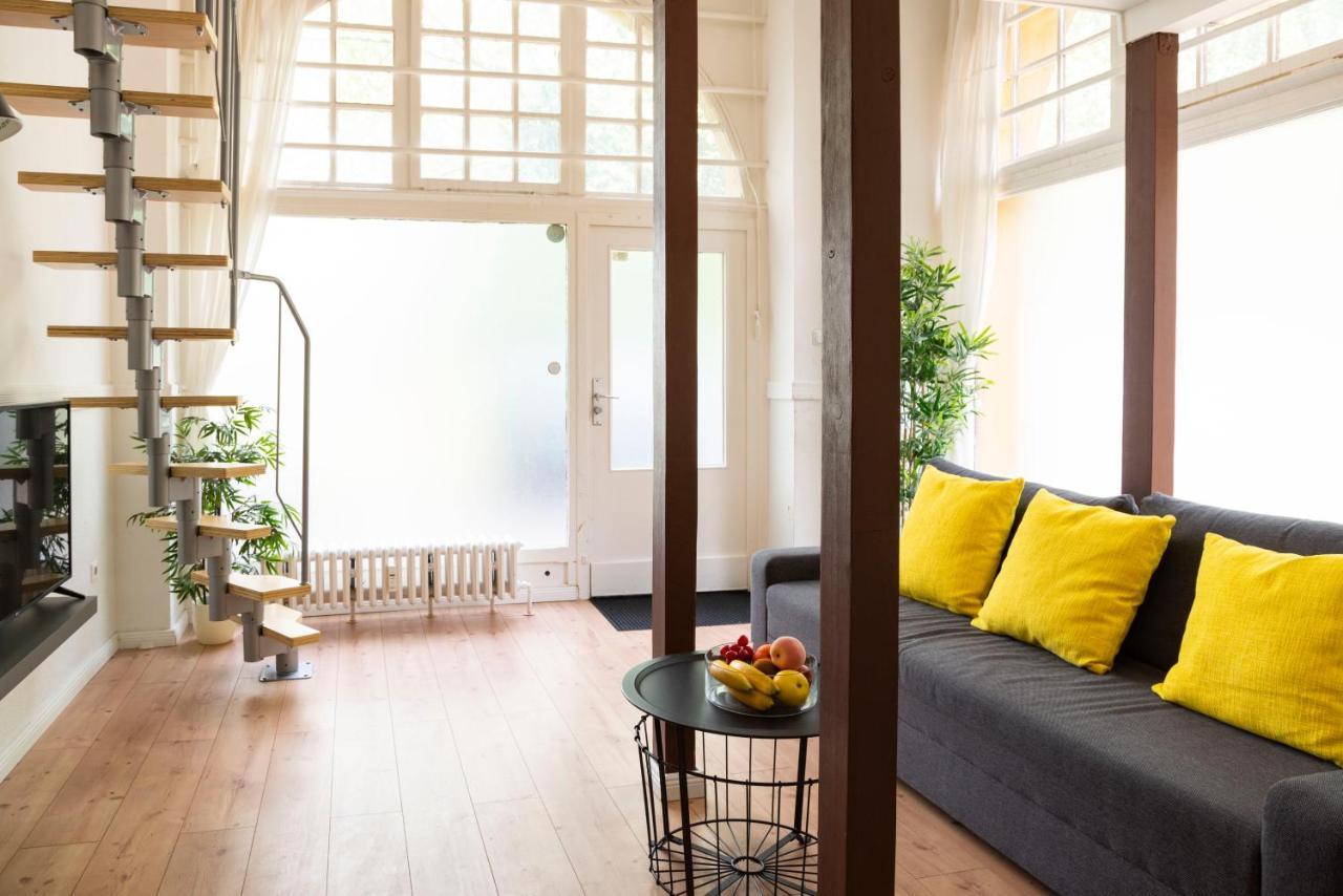 Spacious&stylish Loft Bed +s-bahn Access
