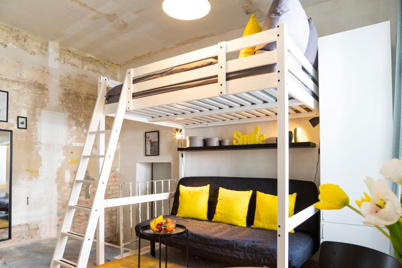 Apartment Shabby Chic +freshly Furnished +self Check-in *