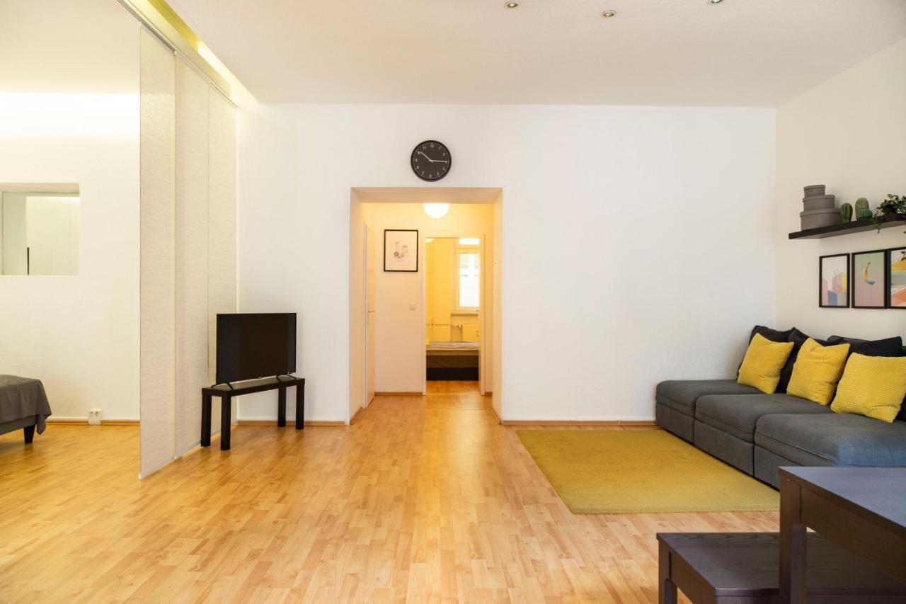 Cosy 2 Bedroom For 8 In Neukolln Apartment