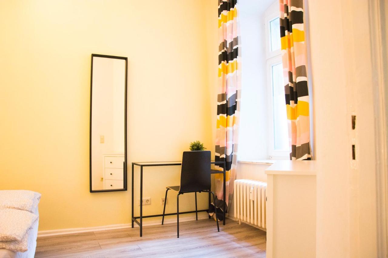 Moabit Family * Berlin