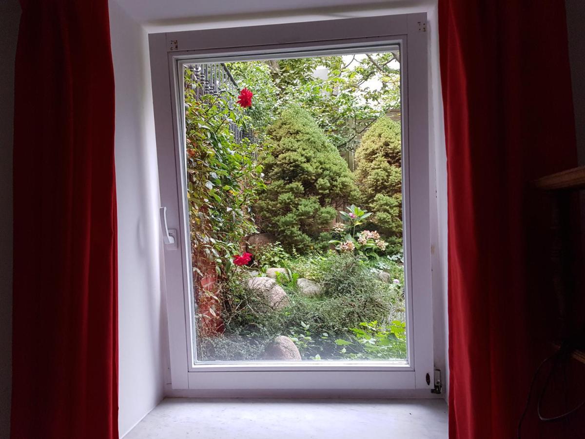 Dahlem Fu Apartment
