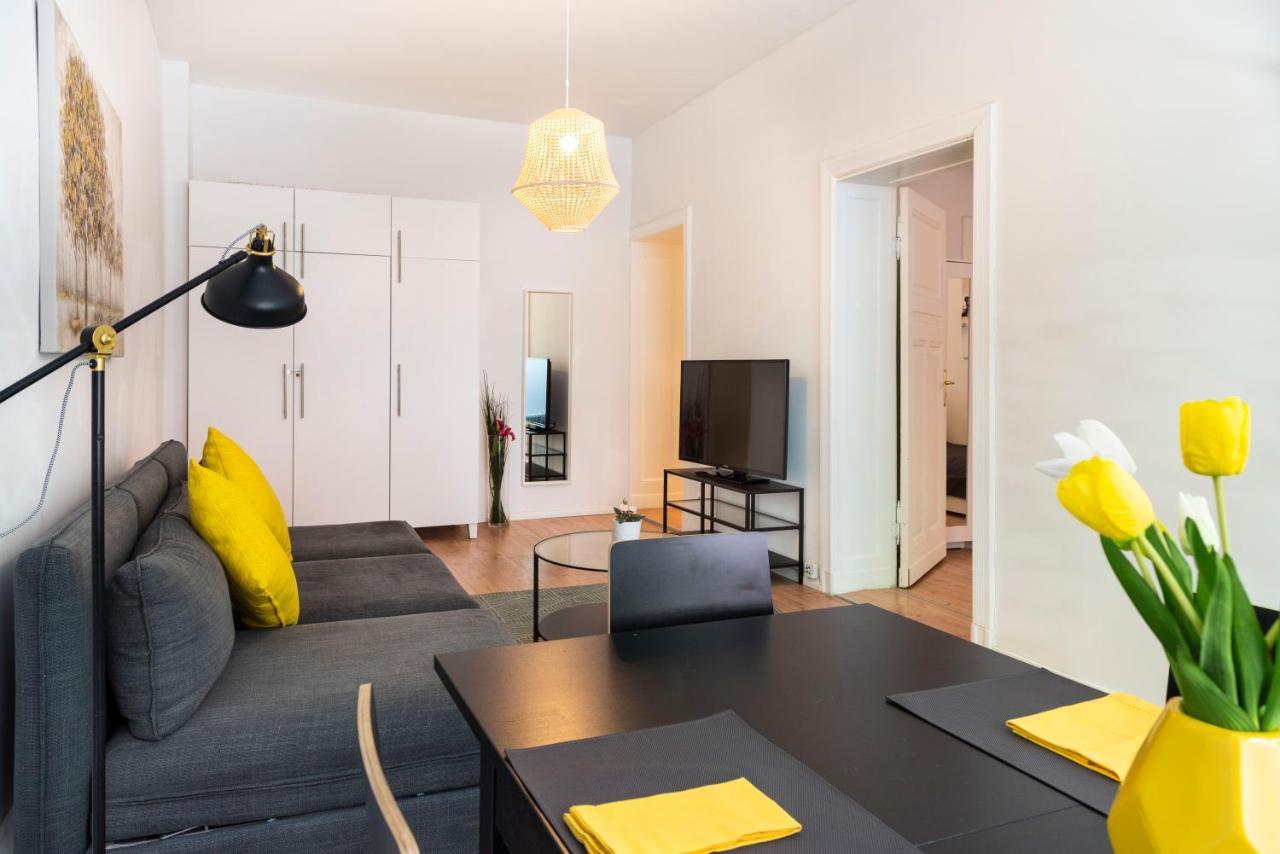 Freshly Renovated 2br&lr+walk-in Rainshower Berlin