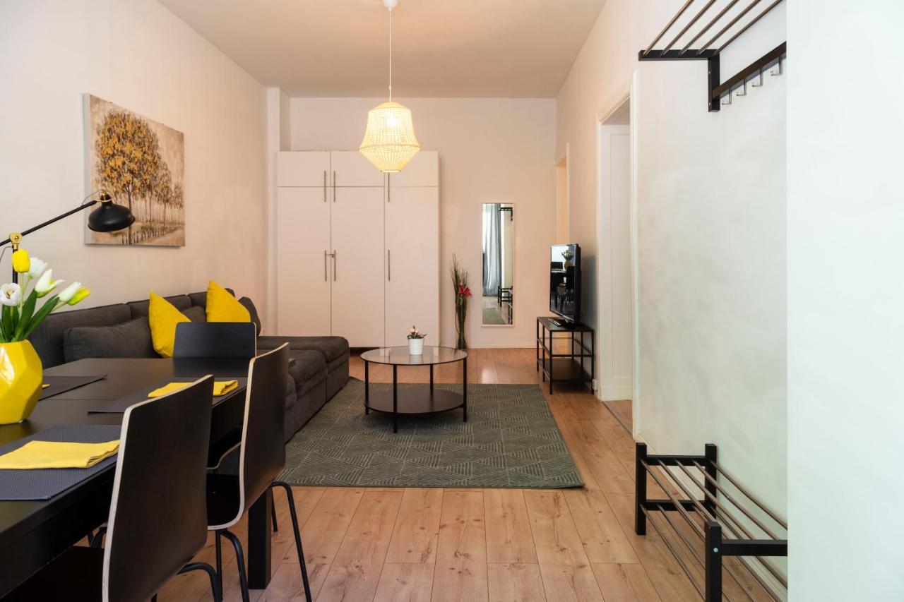Apartment Freshly Renovated 2br&lr+walk-in Rainshower