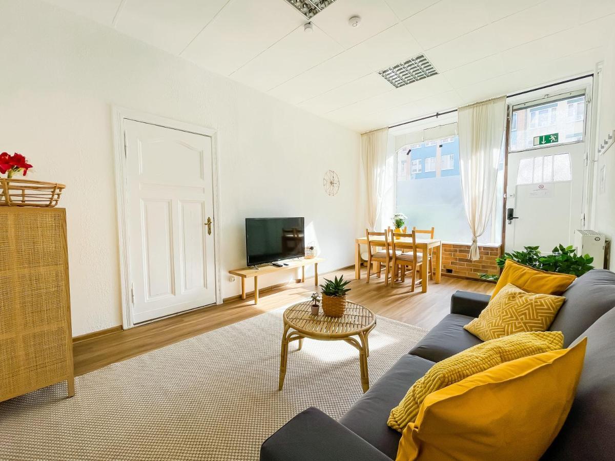 Bright 2 Bedroom In Convinient Location Berlin