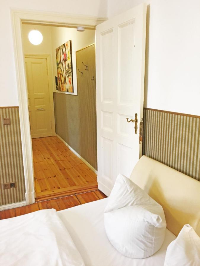 Ruhige Ferienwohnung Zentrum - Friedrichshain Apartment *