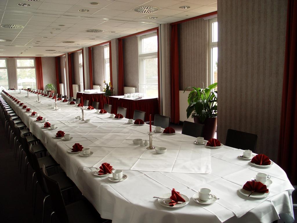 Hotel Am Schloss Koepenick By Golden Tulip 3*