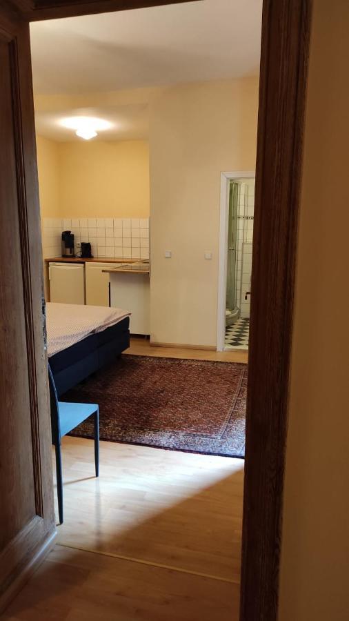 Gunia 2* Berlin