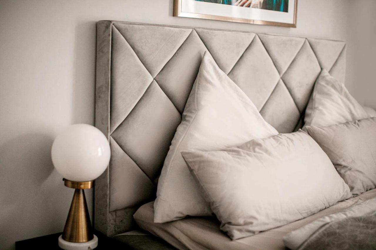 Arbio I Design In Charlottenburg Apartment