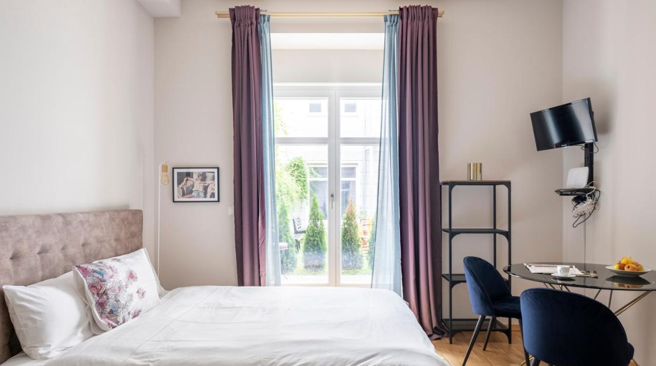 Arbio I Design Near Charlottenburg Palace Apartment