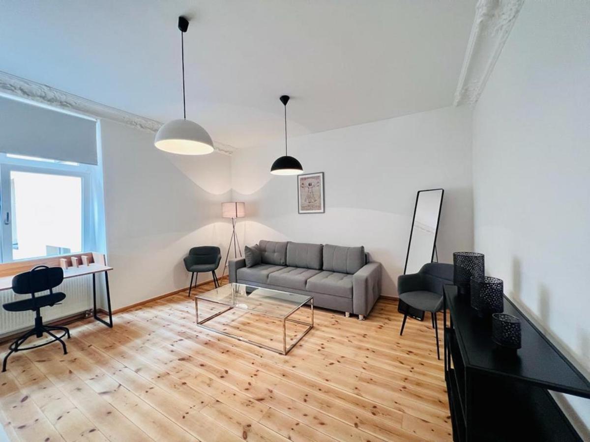 Alte Schoenhauser Lux *