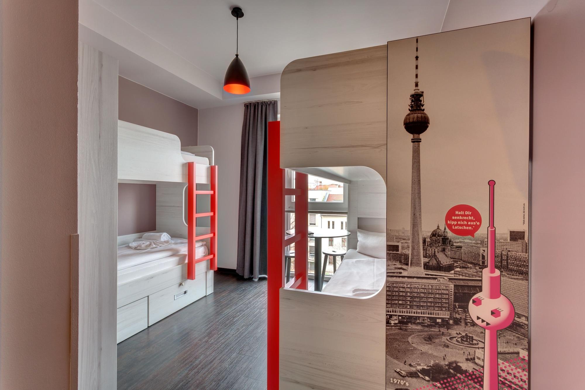 Meininger Alexanderplatz Hotel 3*