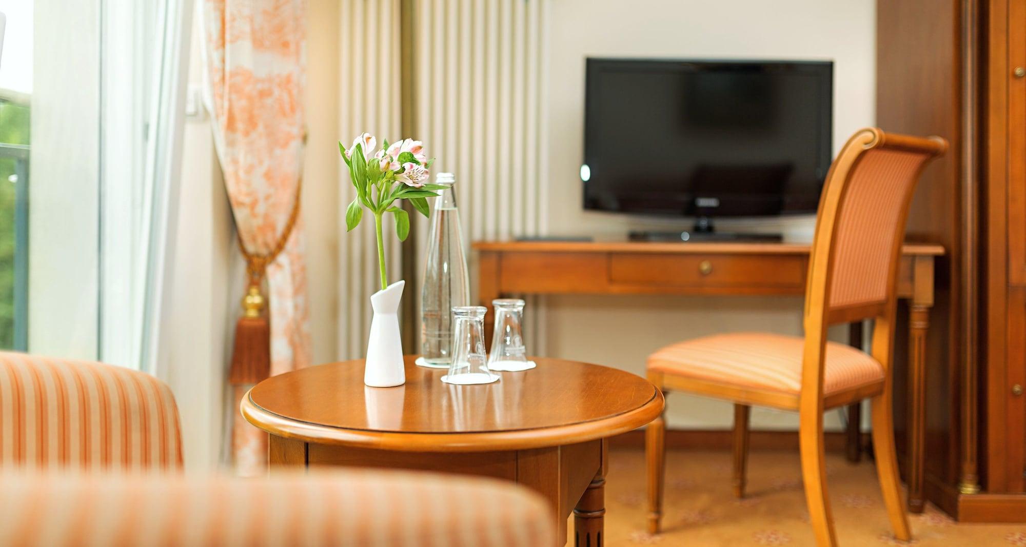 Victor's Residenz-hotel Mitte Hotel