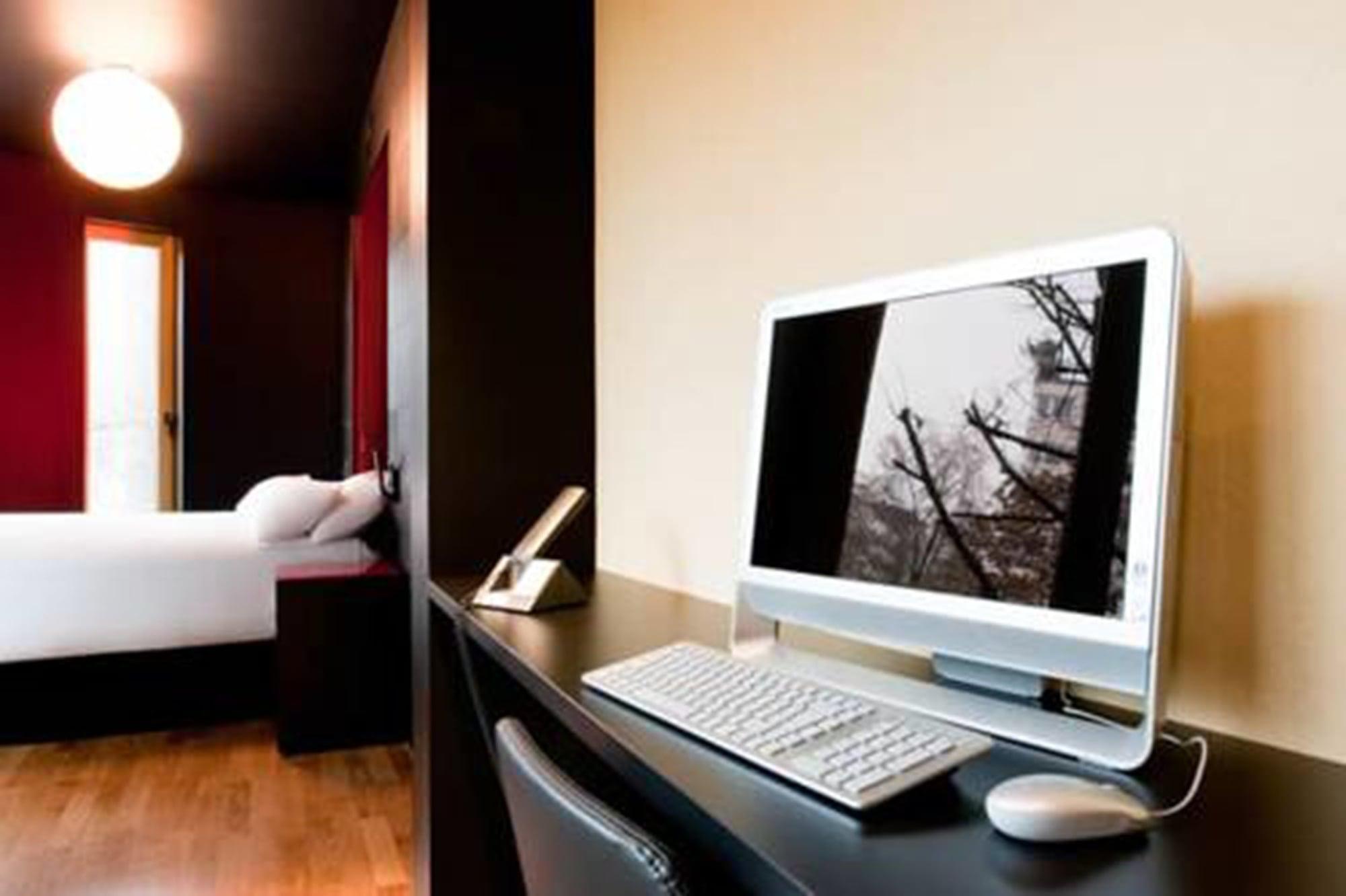 Axel - Adults Only Hotel