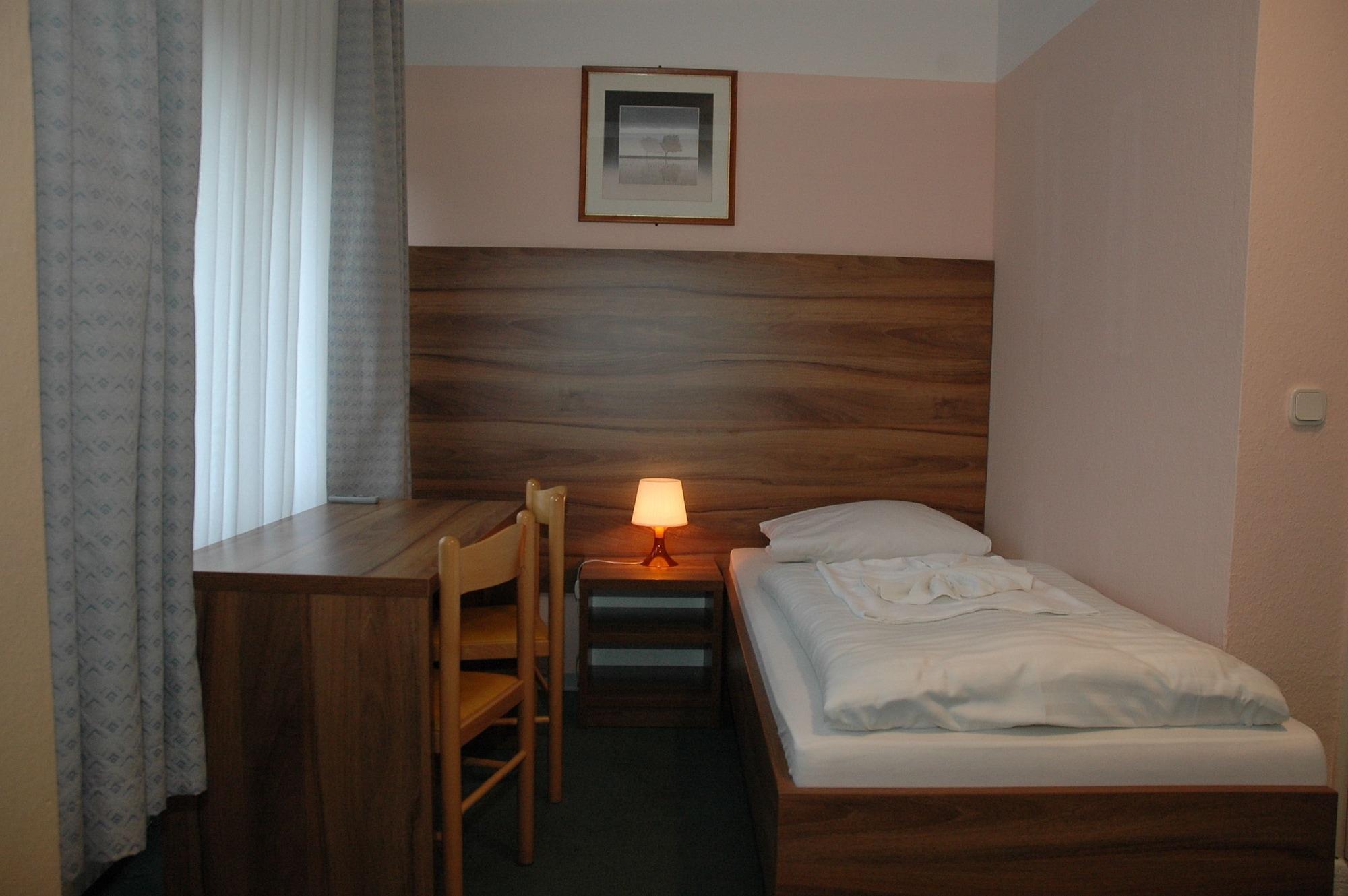 Alper Am Potsdamer Platz Hotel Berlin