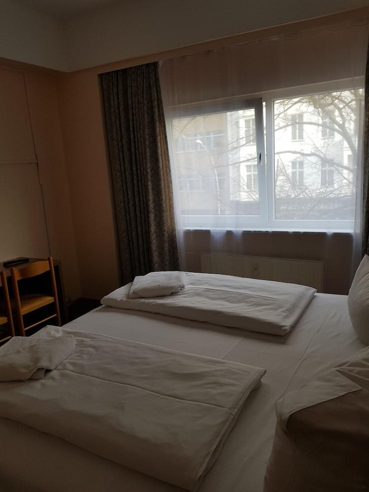 Alper Am Potsdamer Platz Hotel