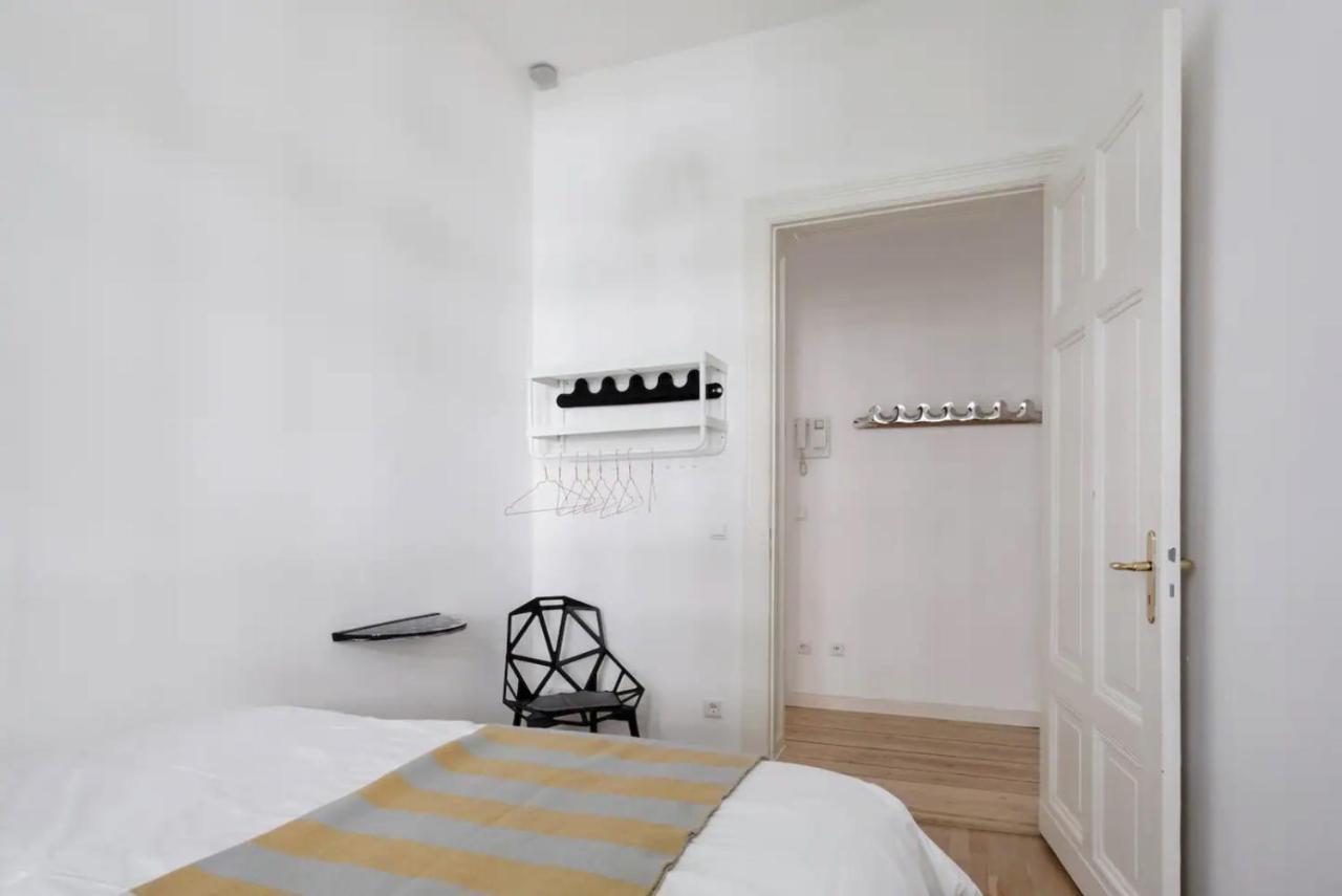 Apartment Luxury 2 Bedroom Apartment In The Heart Of Mitte, Berlin