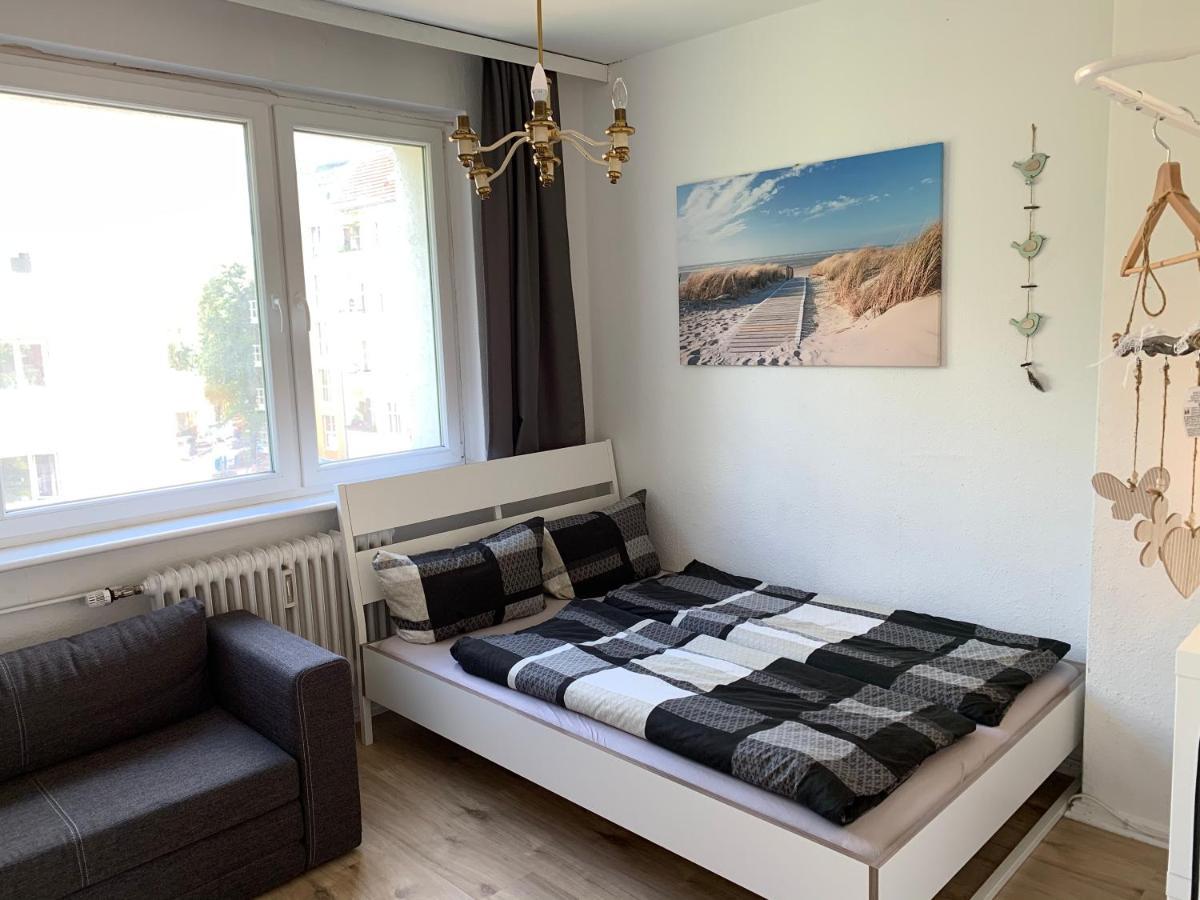 Lebt-wohnung Fur Bis Zu 12 Personen Apartment