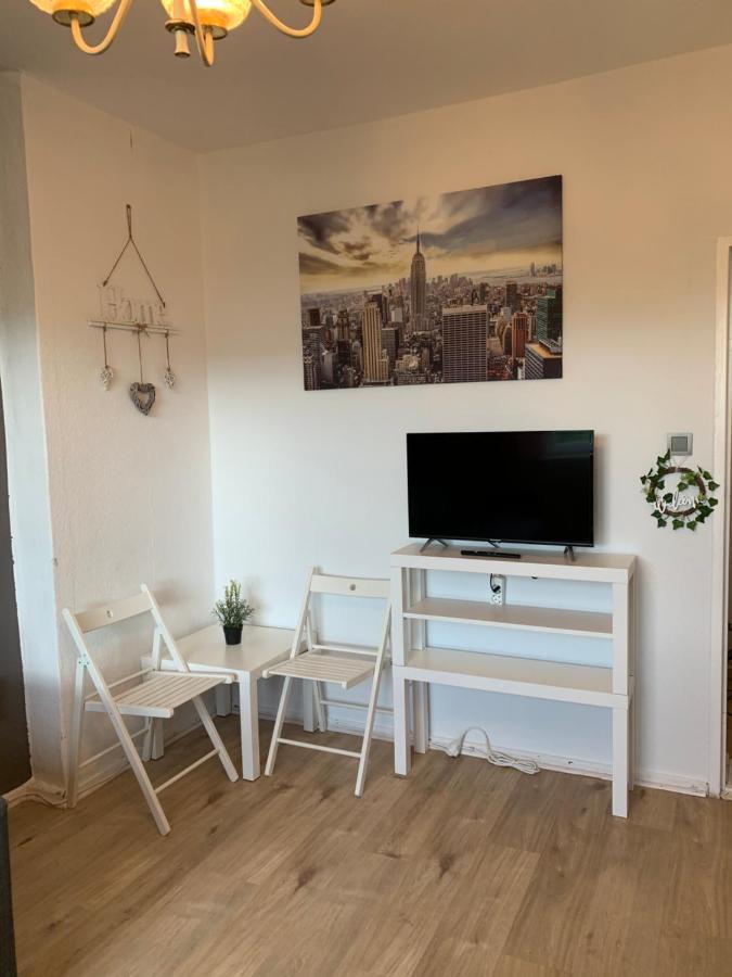 Lebt-wohnung Fur Bis Zu 12 Personen Apartment
