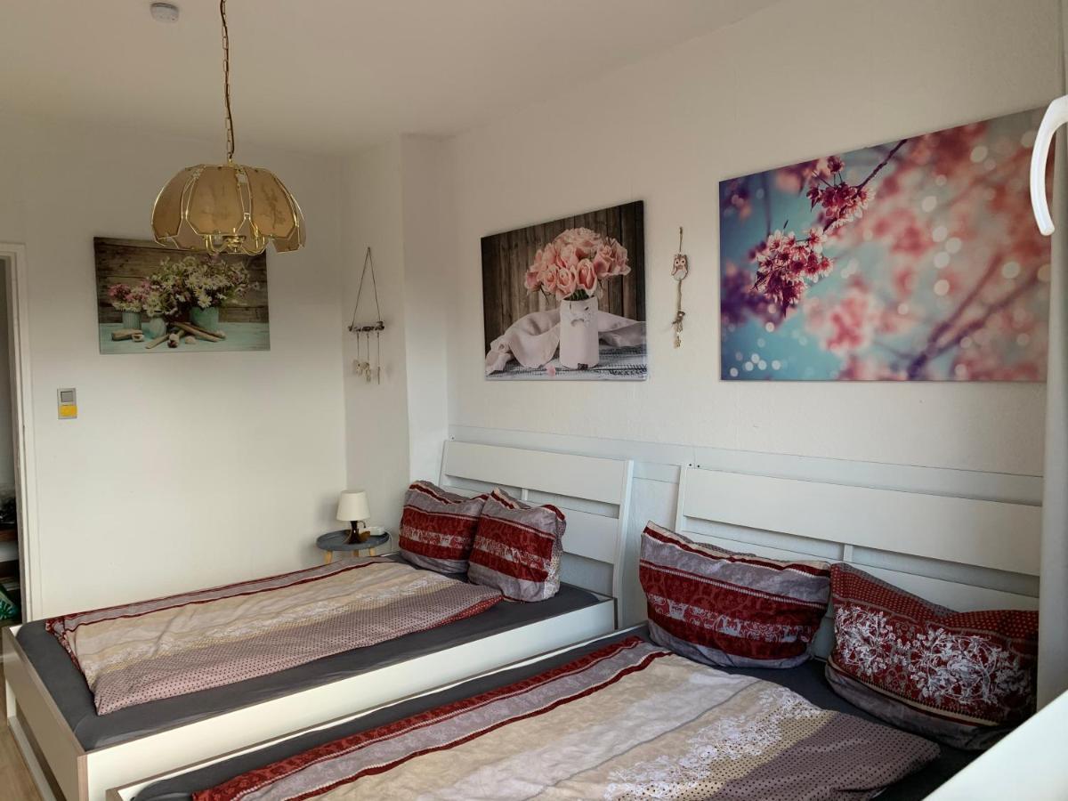 Lebt-wohnung Fur Bis Zu 12 Personen Berlin