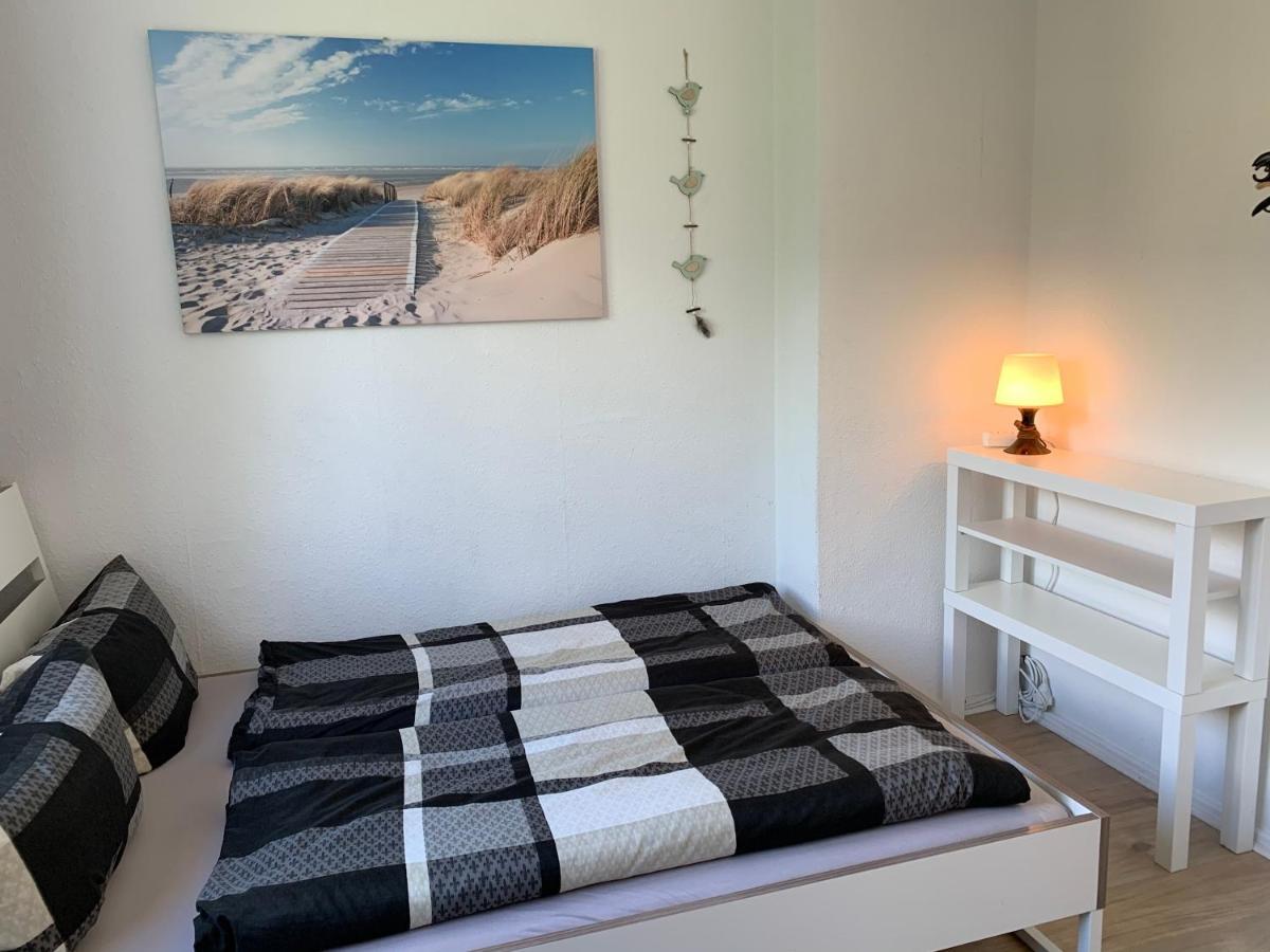 Lebt-wohnung Fur Bis Zu 12 Personen * Berlin