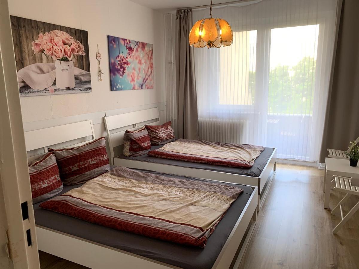 Apartment Lebt-wohnung Fur Bis Zu 12 Personen Berlin