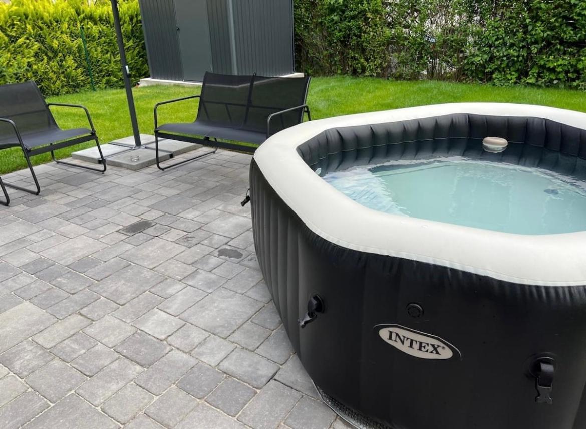 Haushalfte Mit Garten, Kamin, Grill & Whirlpool Nahe Ber *