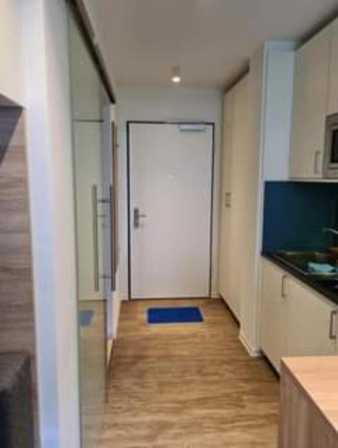 Homestay Mitte Shared With Shared Bathroom *