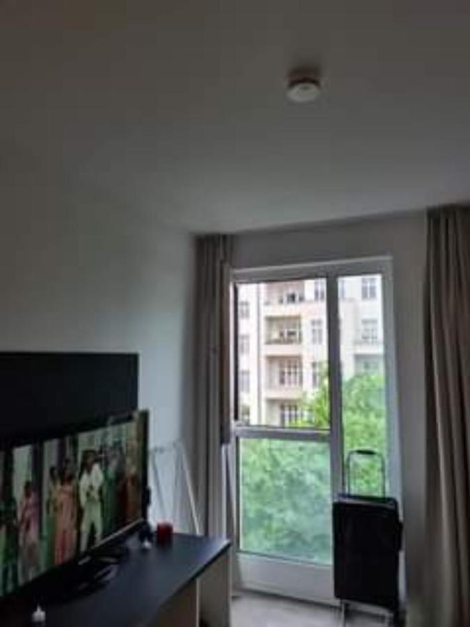 Mitte Shared With Shared Bathroom Homestay *