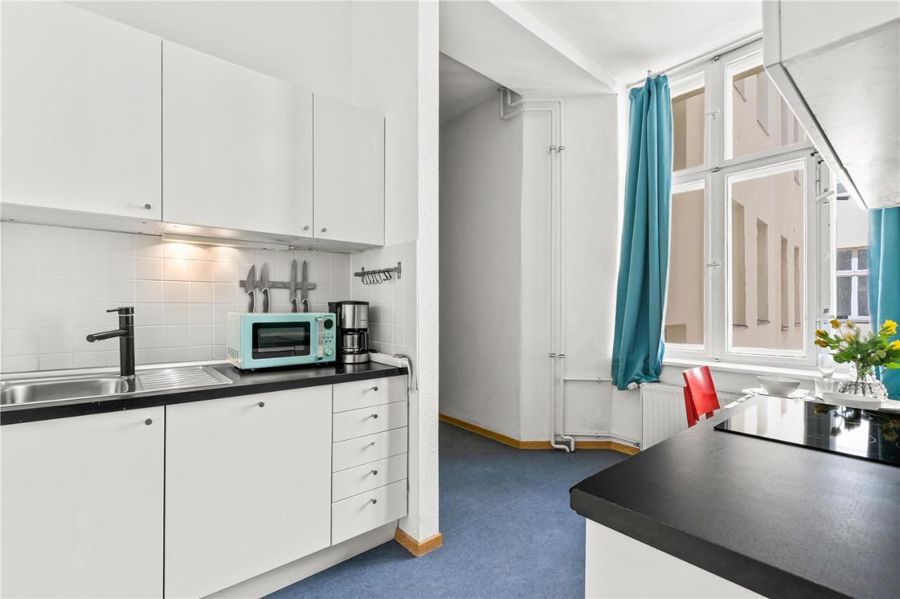 33 Efg Schoenhauser Allee Mit Balkon Apartamento Berlim