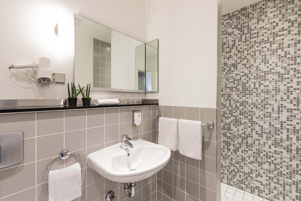 Novum Gates Charlottenburg Hotel 3*