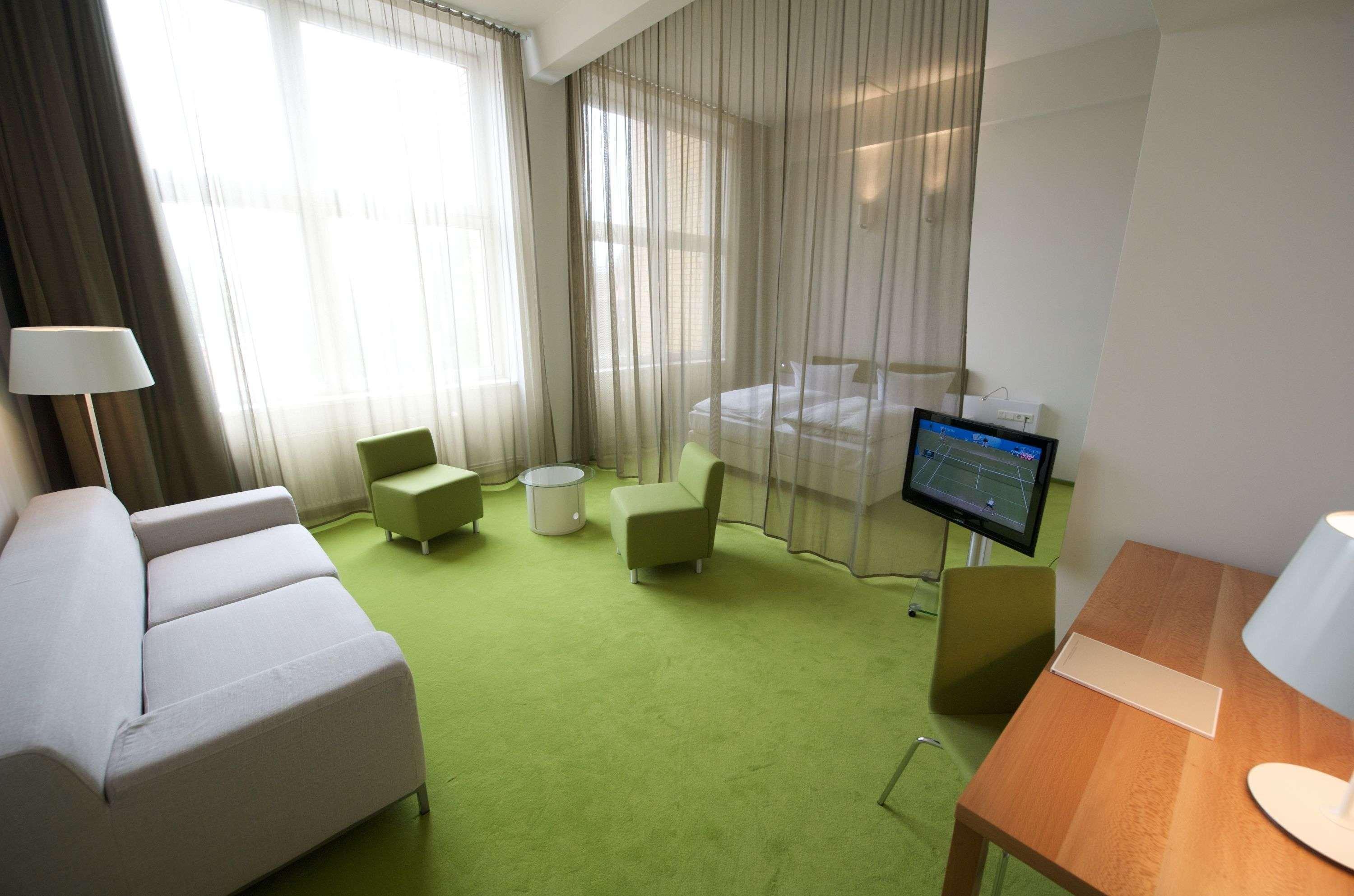 Hotel Wyndham Garden Mitte 4*