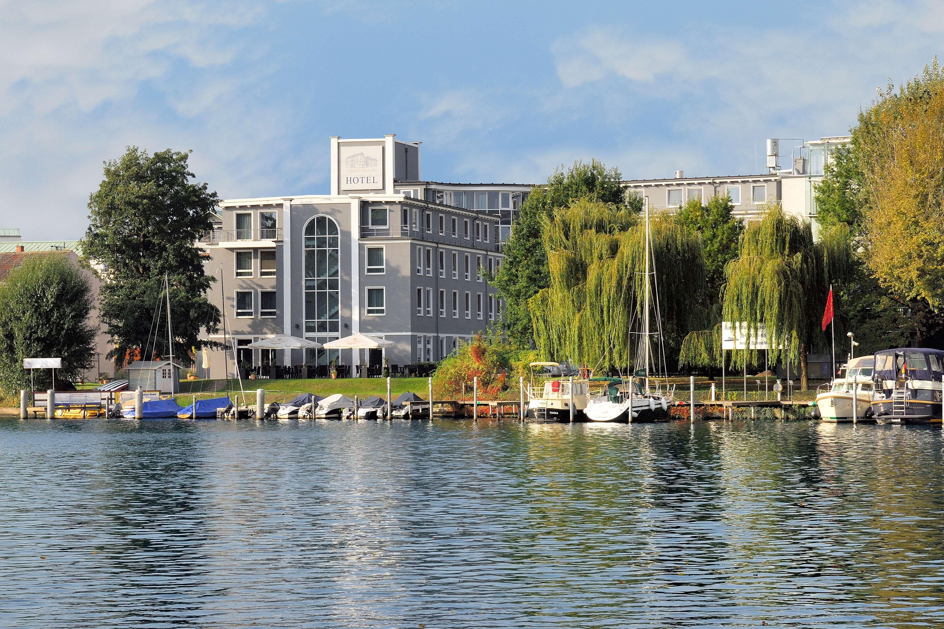 Hotel Am Schloss Koepenick By Golden Tulip 3*