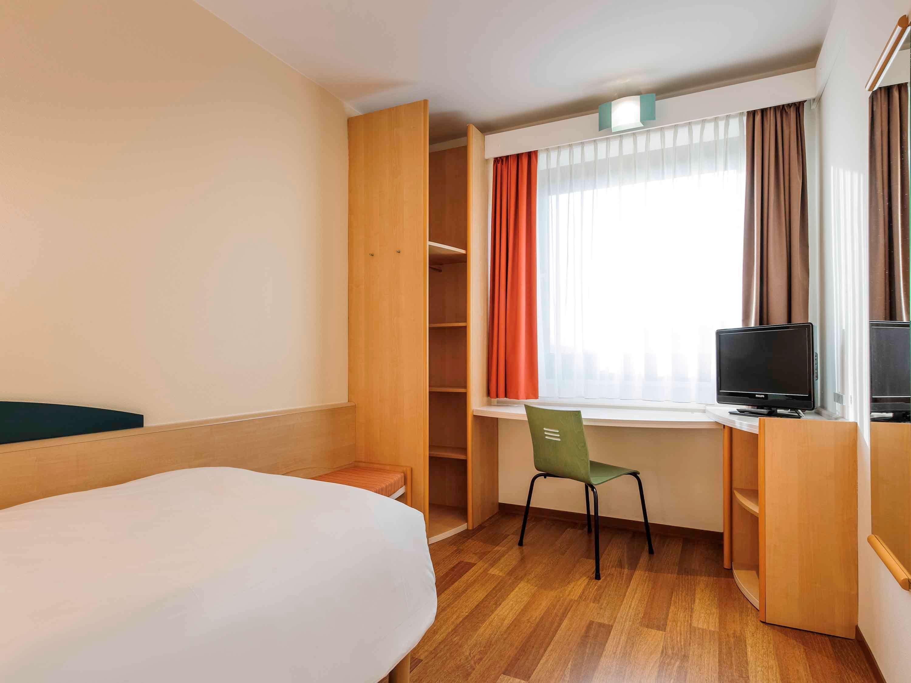 Hotel Ibis Messe 2*
