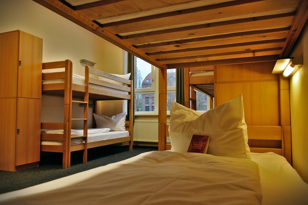 Industriepalast Albergue *
