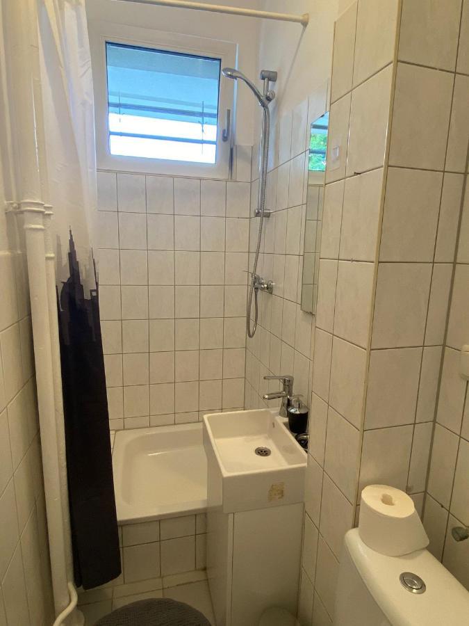 Beautiful With Balcony Apartment *